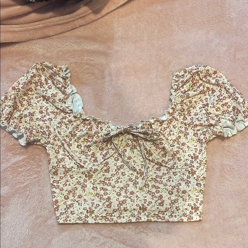 Floral Puff Sleeve Crop Top